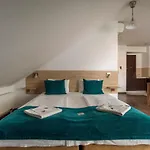 Mango Apartments