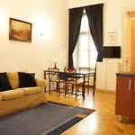 Vazquez Home City Center Confortable Flat