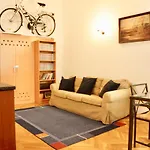 Vazquez Home City Center Confortable Flat
