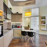 Spacious & Stylish Apartment In Downtown Budapest