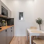 A62 - Akacfa Street Central Residence - Best Location By Bqa