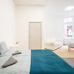 Hg Apartments