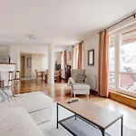 Bright And Spacious Penthouse W/ Terrace & Parking