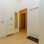 Luminous Design Apartment - W18