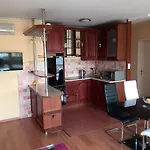 Merry&Car - Huge Balcony + Living Room + 2Br