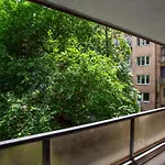 Stylish Quentin Apartment In The King Street