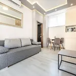 Fogas 1Bedroom Apartment In Heart Of City
