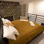 Glam Castle Apartments
