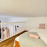 Jozsef 18 Apartment - 5 Mins To New York Cafe