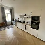 City Center 3, Elegant And Cozy 2Br In City Center!