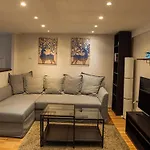 Cosy Corner - Entire Apartment Near Oktogon