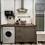Stylish And Comfortable Downtown Home