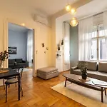 Ermosa Apartment