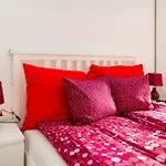 Hidden Gem 1 Bedroom Next To Opera