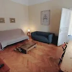 For Long-Term, Budget! Szondi Apartment