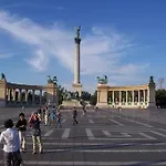 Haus in Budapest mit Garten