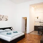 Daphne Deluxe Apartment