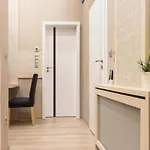 Colton Budapest Révay Apartments