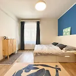 Stray Birds Fashion Apartment With 2Ppl/Wifi/Ac