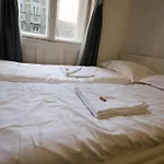 Pest-Port Apartment 4 Rooms For 16 Person