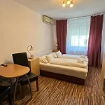Hermina Apartmanok Westend