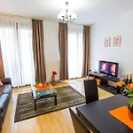 Colours Apartments Deluxe With Free Parking