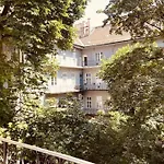 Chestnut Home - A Charming And Warm Feel Place