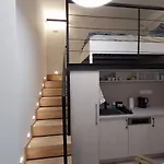 Szekely Apartment Near Deak Ferenc Square With Free Parking In Garage