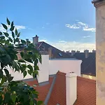 Scenic Apartment By Buda Castle
