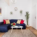 Artistic Apartment In City Centre