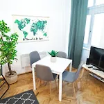 Lovely Apartment In Erzsebetvaros A57