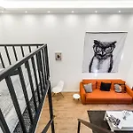 Grand Avenue Apartment