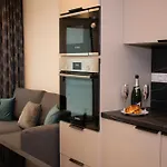 Luxury Cozy 2 Bdr Downtown Apt.4