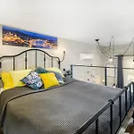 Luxury Apartment In The City Center With Parking