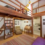 Secluded Mezzanine Studio Near Astoria