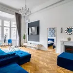Andrassy Grandeur With Indoor Parking