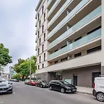 Brand New Central Flat
