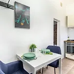 Convenient Apartment At Gastro Driven Location