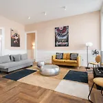 Ventura Ridge Apartment
