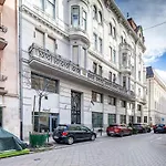 Convenient Apartment At Gastro Driven Location