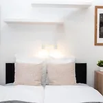 Extra Central - New - Charming Studio