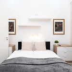 Extra Central - New - Charming Studio