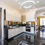 Luxury Royal Central Apartment By Prestige Homes