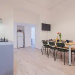 Dohany Apartment With 3Bedroom 1,5Bath - 9People