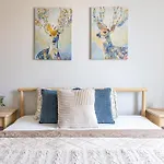 Stylish & Spacious Central Suite By Prestige Homes