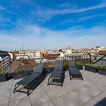Sweet & Spicy - Brand New Apartment With Balcony