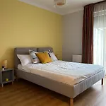 Cherry Abode Apartment With Terrace