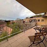 Cherry Abode Apartment With Terrace