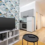 Kristi Tiptop Apartment In The Heart Of Budapest