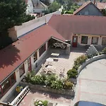Hotel Palota City